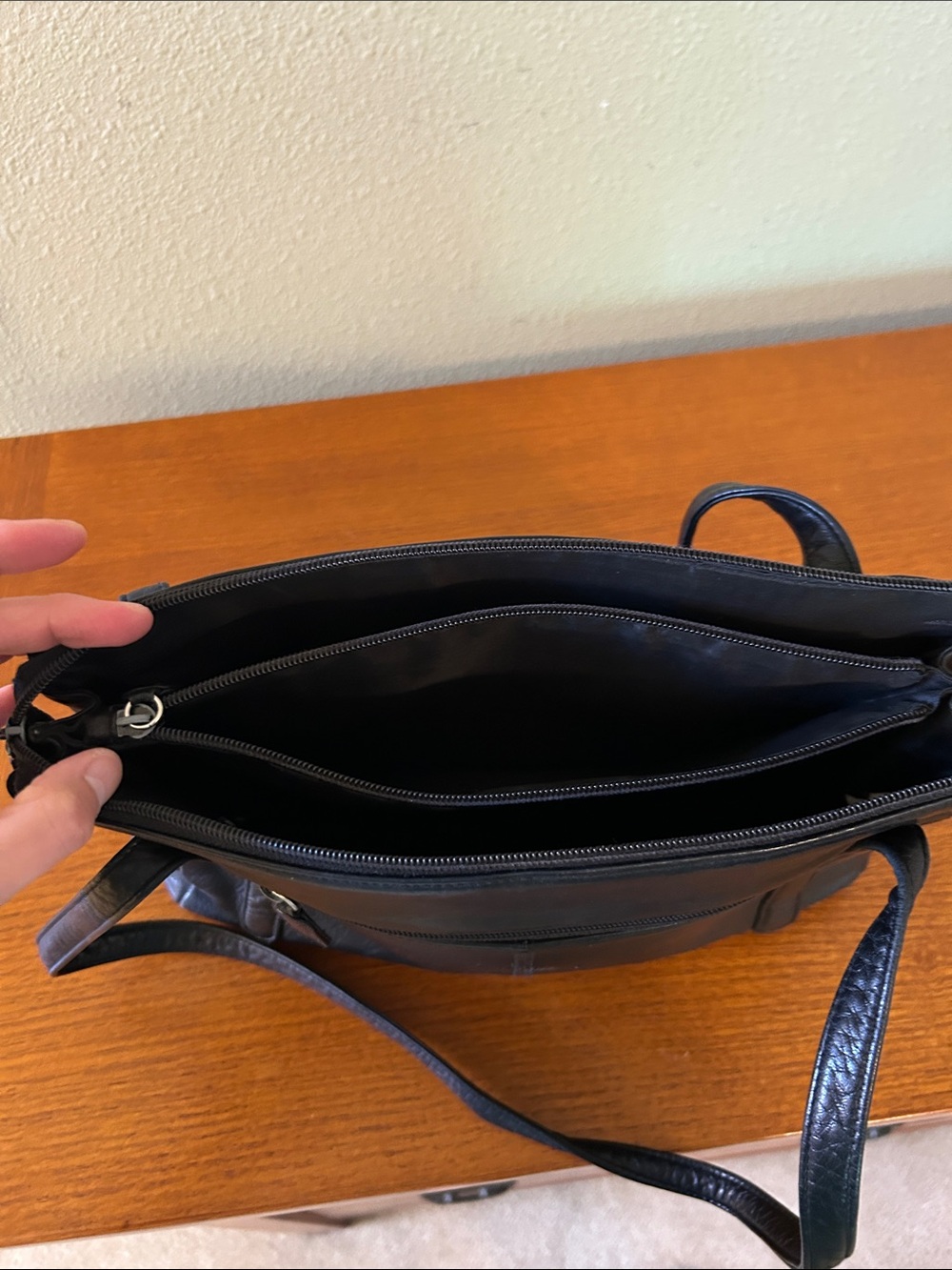 Tignanello Genuine Leather Shoulder Bag Black Double Straps Structured Purse - Picture 5 of 7